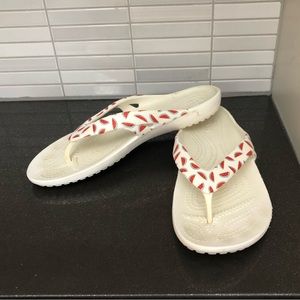 Crocs women’s flip flops